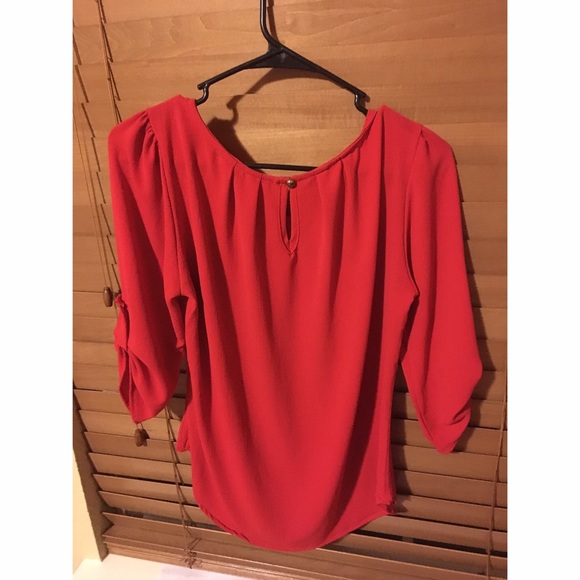 A'gaci blouse - Picture 3 of 3