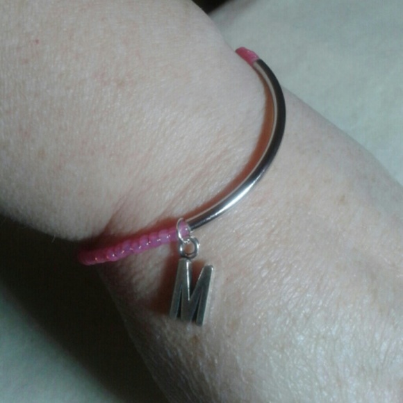 Initial Bracelet "M" - Picture 4 of 4