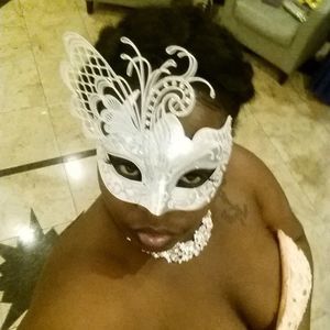 Meet your Posher, Shelly