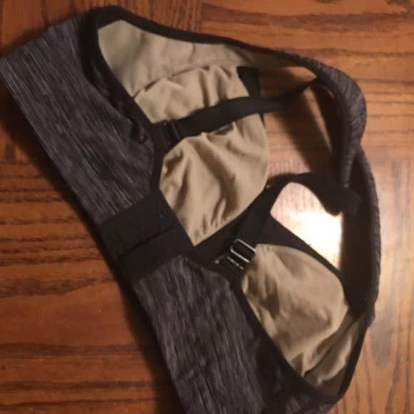 Lululemon bra size 6 - Picture 2 of 3