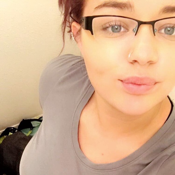 Meet your Posher, Kitana