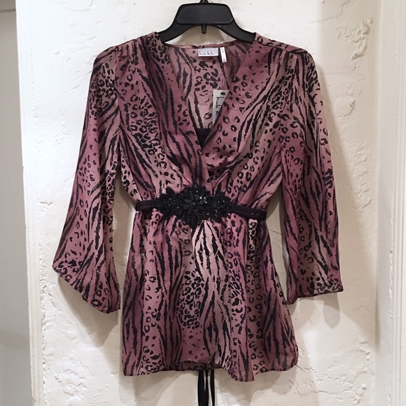 Nicki by Nicole Miller Leopard Print Blouse NWT - Picture 2 of 4