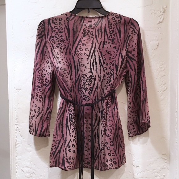 Nicki by Nicole Miller Leopard Print Blouse NWT - Picture 3 of 4