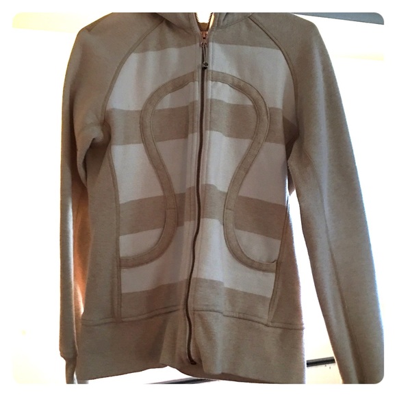 🌺 NWOT 🌺 Lululemon Athletica Scuba zip hoodie