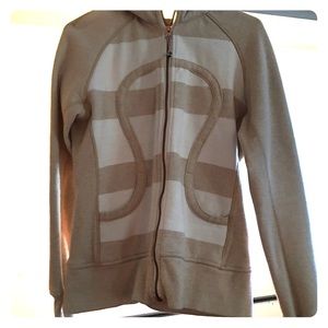 🌺 NWOT 🌺 Lululemon Athletica Scuba zip hoodie