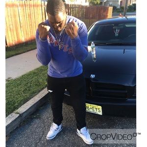 Meet your Posher, Eron