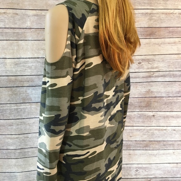 Cold-shoulder Camo in Olive - Picture 7 of 8