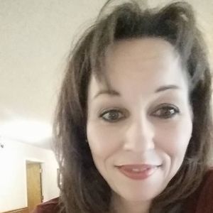 Meet your Posher, Leslie