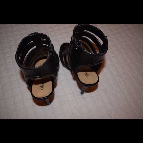 Black Heel.