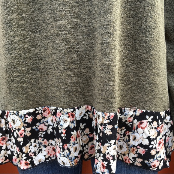 Floral Ruffle Sweater - Picture 4 of 8