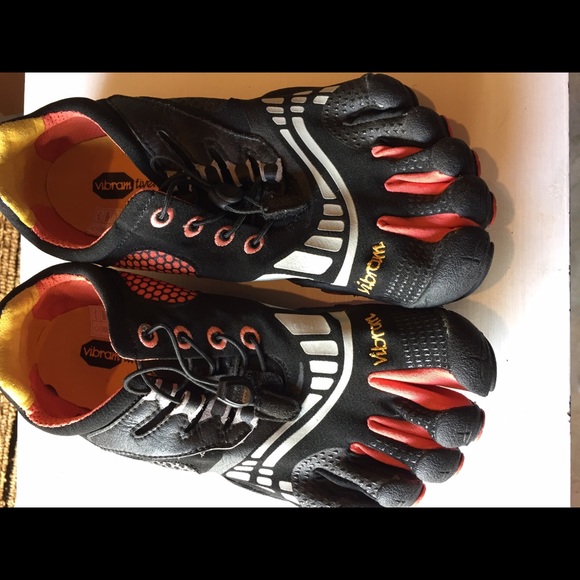 Vibram 5 Finger Toe Shoes, Women's Size 42