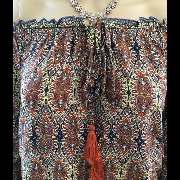 Off-the-Shoulder Boho Top - Picture 5 of 8