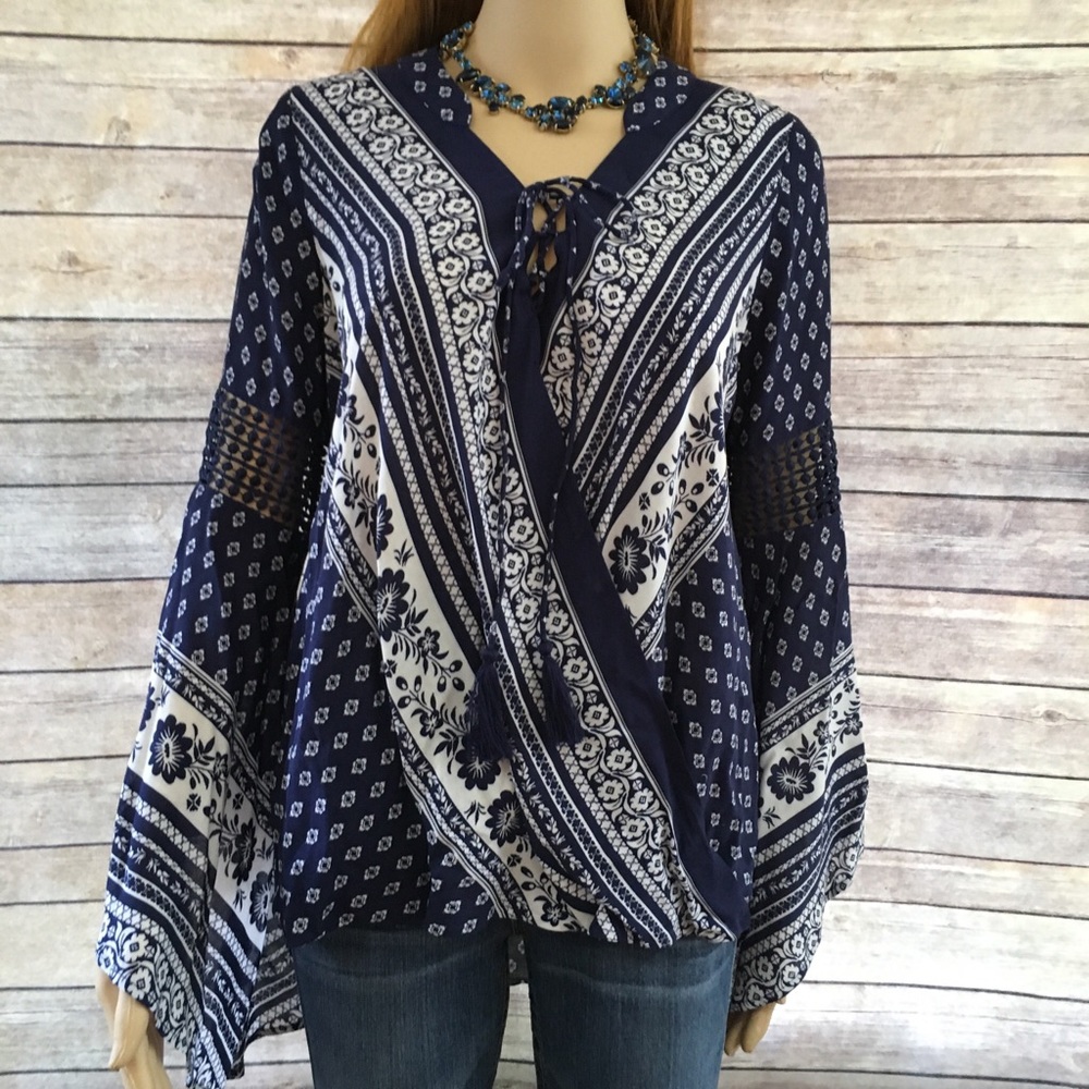 Bell-Sleeve Top - Picture 5 of 8