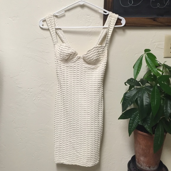 Vintage White Bodycon by Paradox