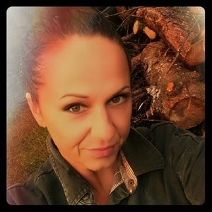 Meet your Posher, Charlene