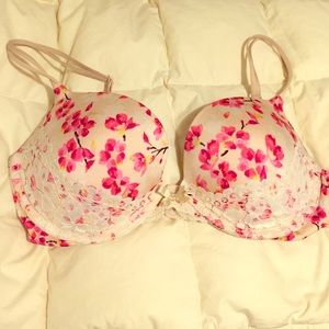 Very Sexy push up bra