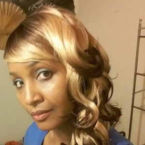 Meet your Posher, Deyonda