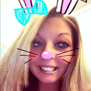 Meet your Posher, Lacey