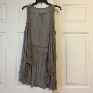 Pretty lace detail Ana long vest