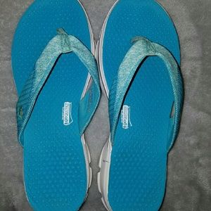 Skechers flip flop in like new condition