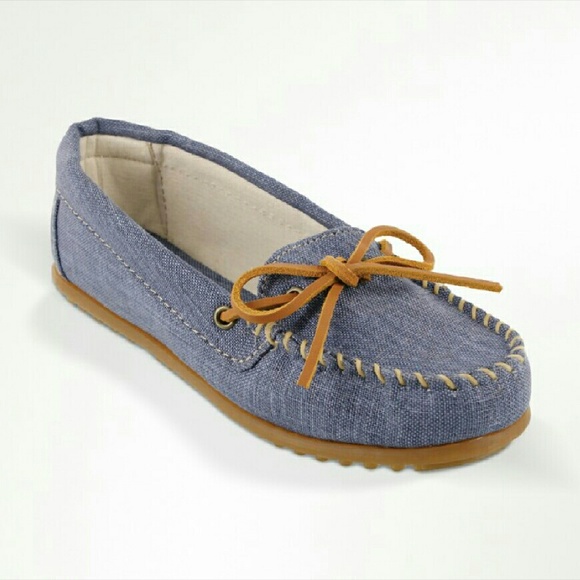NEW Minnetonka Canvas Moccasin