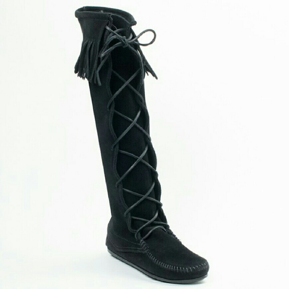 LIKE NEW Minnetonka FRONT LACE KNEE HI BOOT