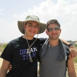 Meet your Posher, Casey