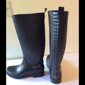 Kenneth Cole 8.5 black rubber boots