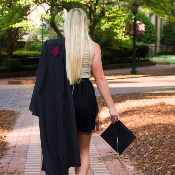 Meet your Posher, Claire - Picture 3 of 4