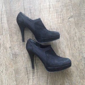 🔴Stuart Weitzman Black Ankle Booties