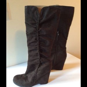 Brown Mia Boots 8.5 wide calf