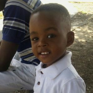 Meet your Posher, Lora