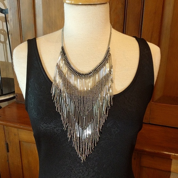 🔴SOLD🔴🎉🌺HP Fashion Favorite HP🌺🎉Fab Necklace - Picture 4 of 4