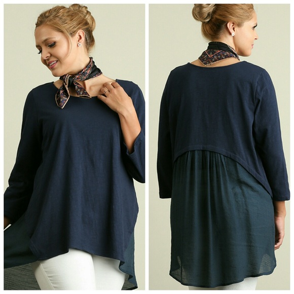 💖ONE XL LEFT!!💖Chic Blue Top - Picture 2 of 2