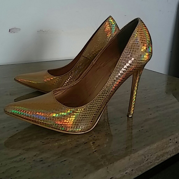 HIGH HEELS