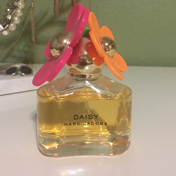 daisy summer marc jacobs