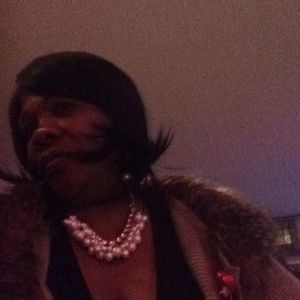 Meet your Posher, Demetria