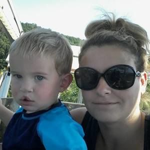 Meet your Posher, Cynthia