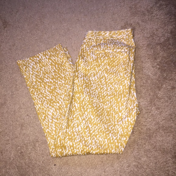 🔴🔴SOLD🔴🔴jcrew mustard print capris
