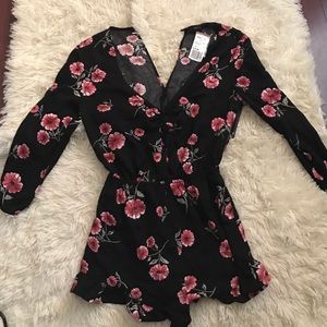 Black flower romper