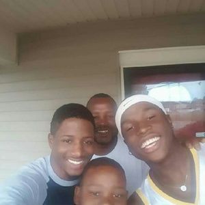 Meet your Posher, Derrick