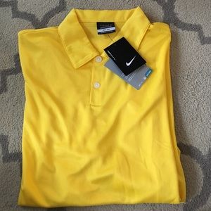 SALE⭐️⭐️⭐️⭐️Nike golf dri-fit shirt!