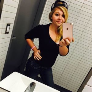 Meet your Posher, Vanessa