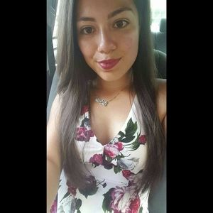 Meet your Posher, Deisy