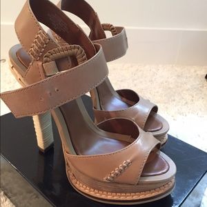 NEVER WORN !! Boutique 9 Heels