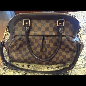 Louis Vuitton bag 2,400 2012 . NO TRADE!