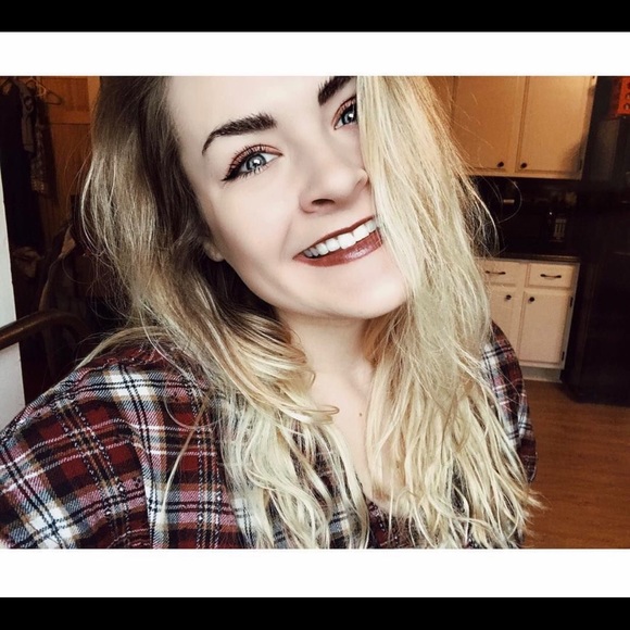 Lizzie - Picture 1 of 1