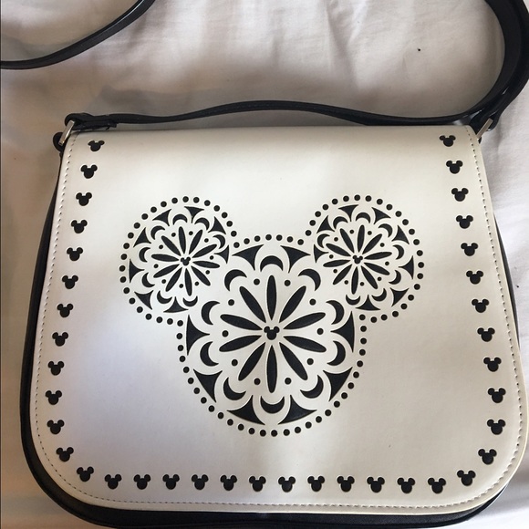 NWOT Vera Bradley Disney laser cut.