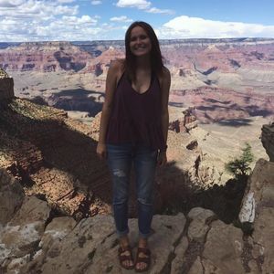 Meet your Posher, Stephanie