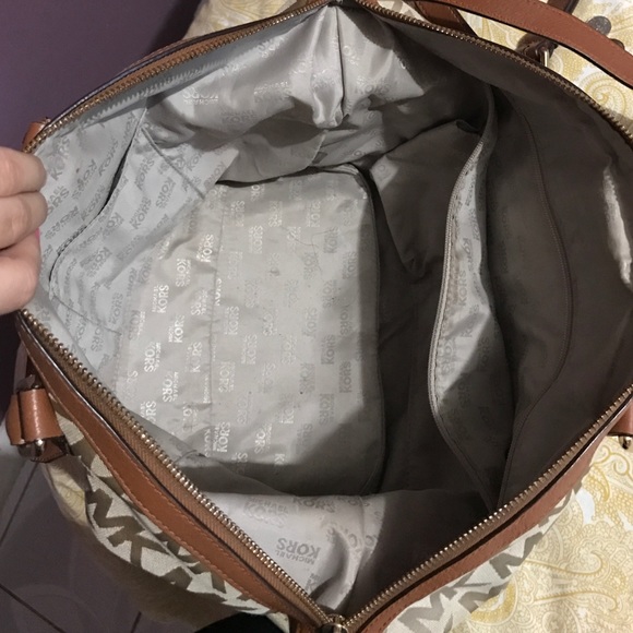 MK Bag - Picture 2 of 4